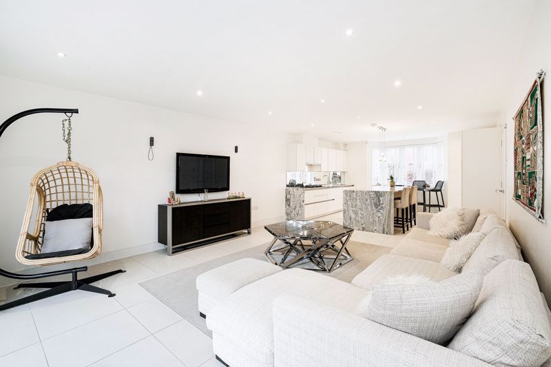 Additional image 13 of 5 bed detached house for saleHigh Road, Chigwell IG7