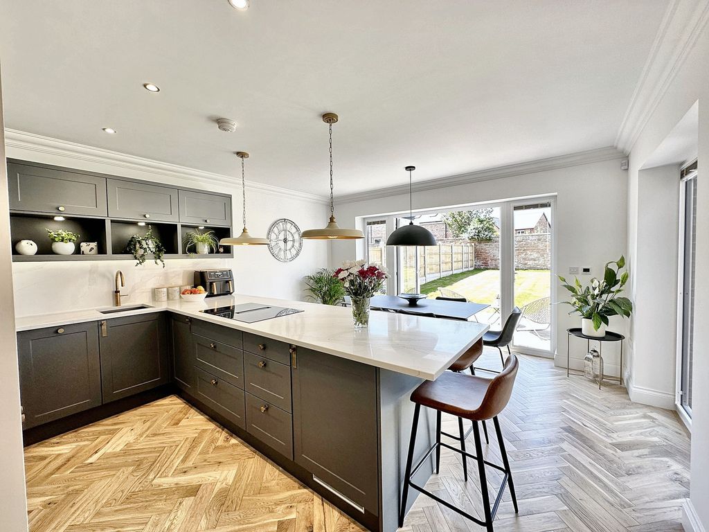 4 bed detached house for salePriors Garth, Wetheral CA4 photo 5
