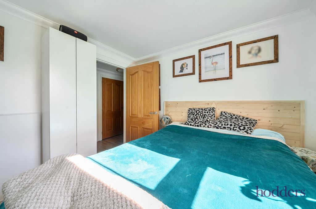 Additional image 12 of 2 bed flat for saleWindsor Street, Chertsey, Surrey KT16