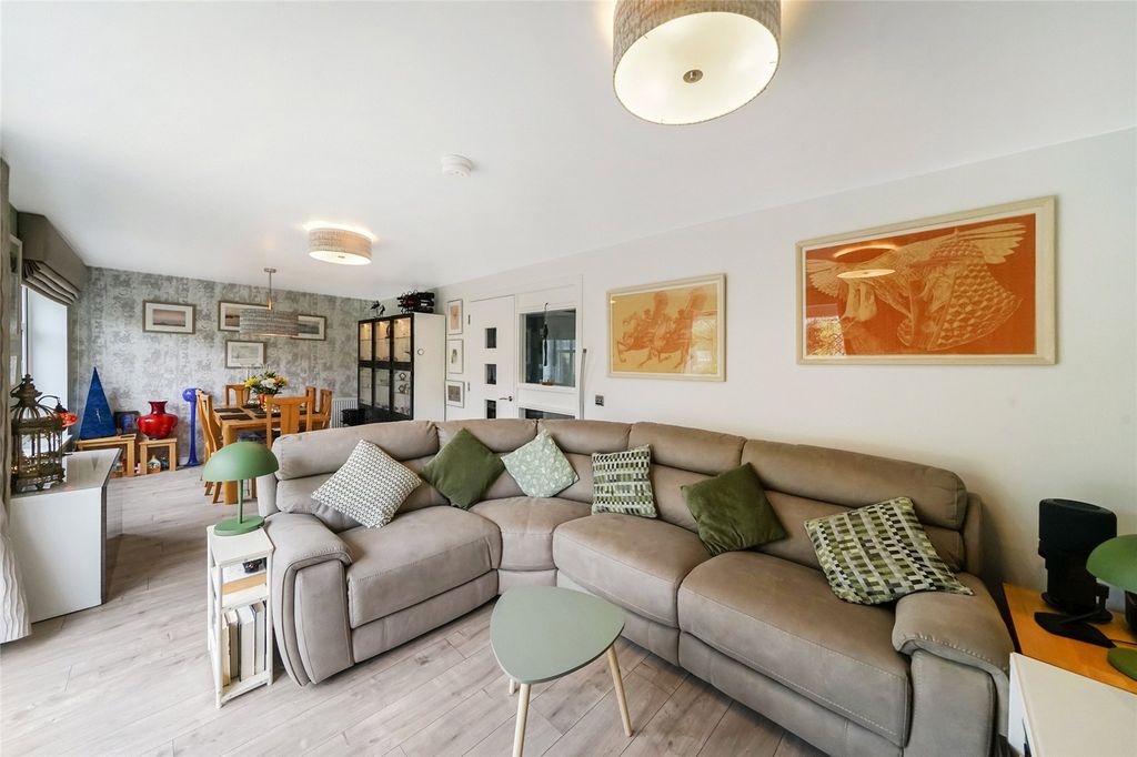 Additional image 3 of 4 bed detached house for saleMillburn Gardens, Clackmannan, Clackmannanshire FK10