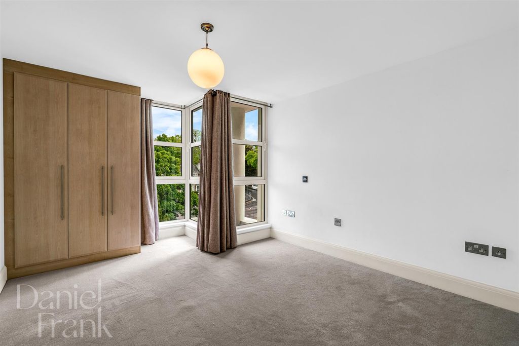 Additional image 12 of 2 bed flat for saleHigh Road, Chigwell IG7