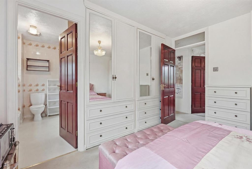 Additional image 30 of 6 bed detached house for saleBromley Lane, Chislehurst BR7