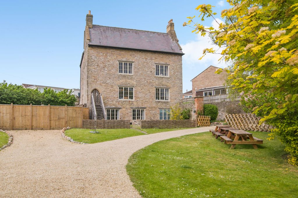 5 bed detached house for saleChurch Road, Caldicot NP26