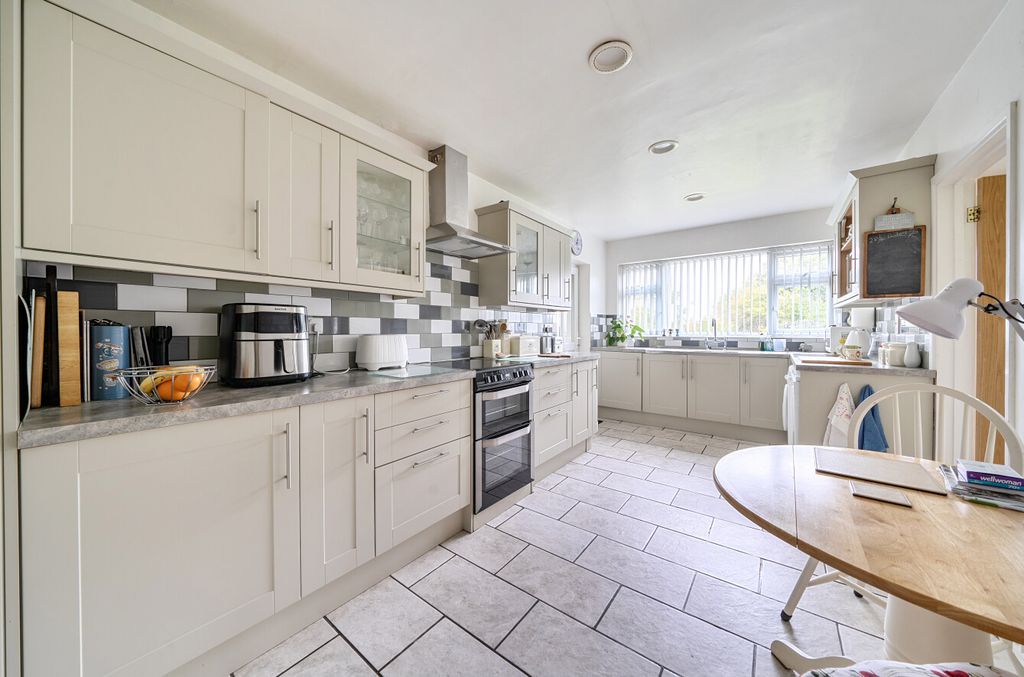 Additional image 2 of 3 bed detached house for saleRackclose Park, Chard, Somerset TA20