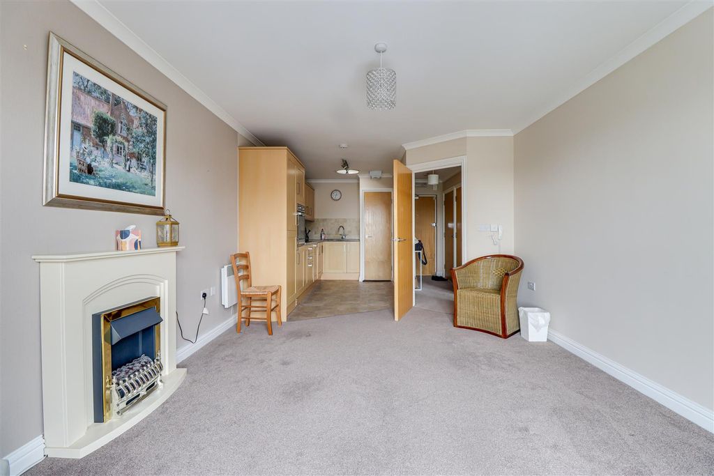 Additional image 5 of 1 bed property for saleLong Road, Canvey Island SS8
