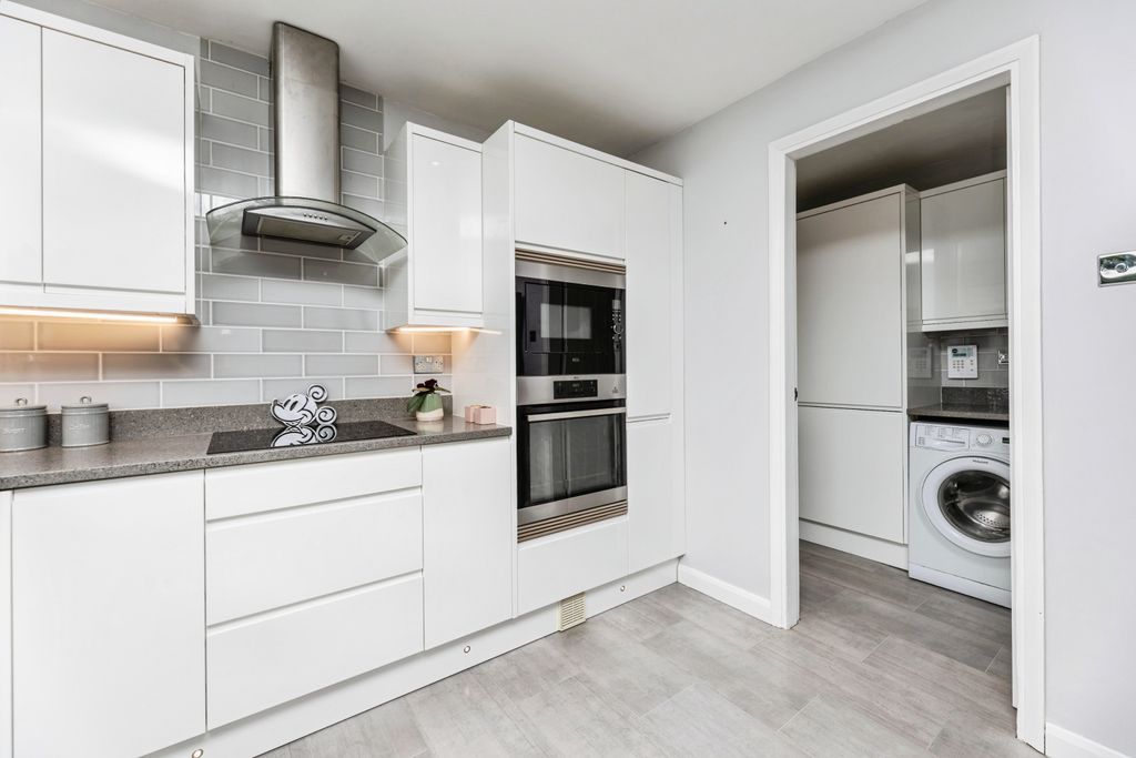 Additional image 9 of 4 bed detached house for saleHillcrest Mount, Townville, Castleford WF10