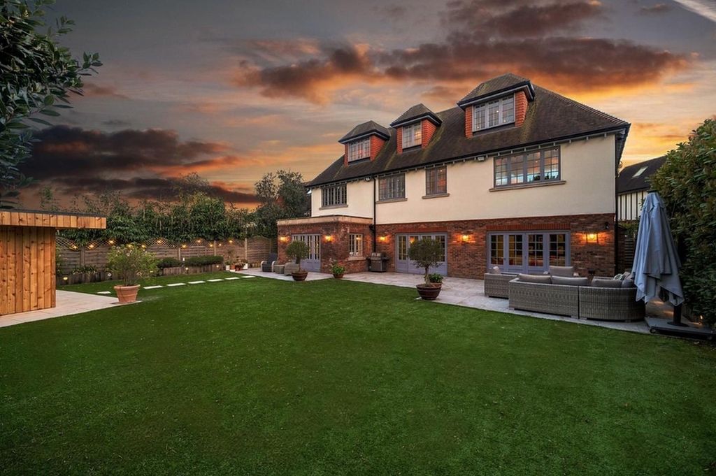 Additional image 14 of 6 bed detached house for saleThe Drive, Chislehurst, Kent BR7