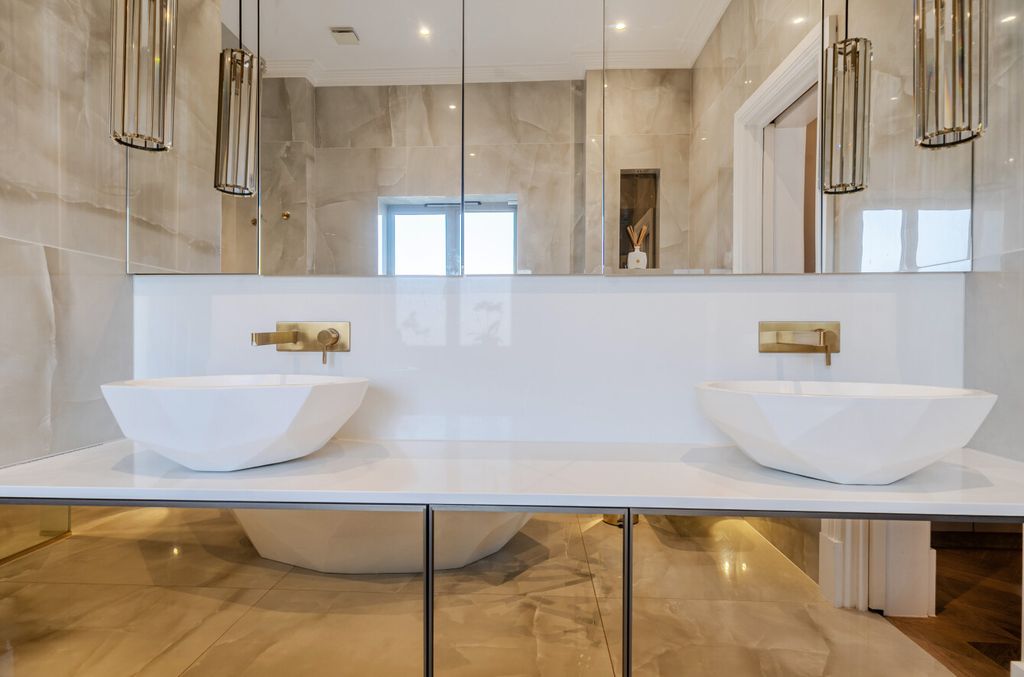 Additional image 22 of 5 bed detached house for saleLeesons Hill, Chislehurst BR7