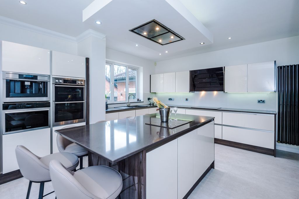 Additional image 5 of 5 bed detached house for saleParkside Drive South, Whittle-Le-Woods, Chorley, Lancashire PR6