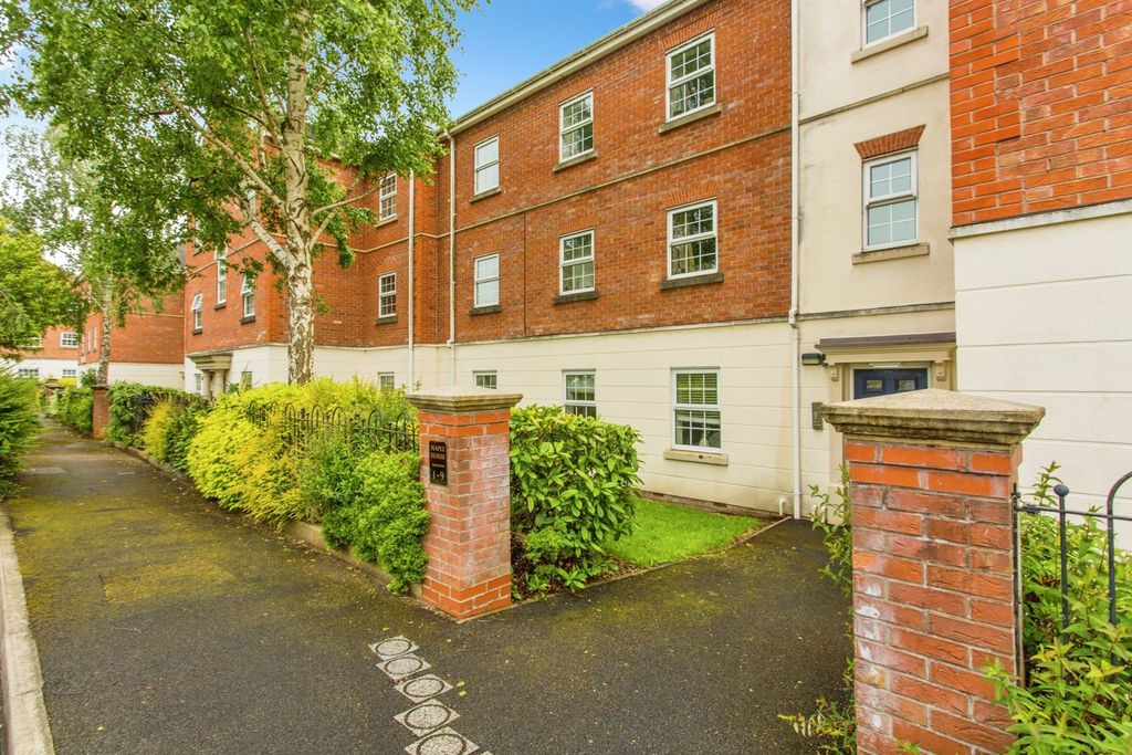 Additional image 6 of 2 bed flat for saleMaple House, Denham Wood Close, Chorley, Lancashire PR7