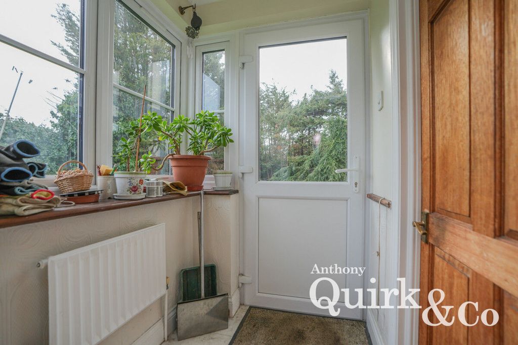 Additional image 9 of 5 bed detached house for saleSt. Agnes Drive, Canvey Island SS8
