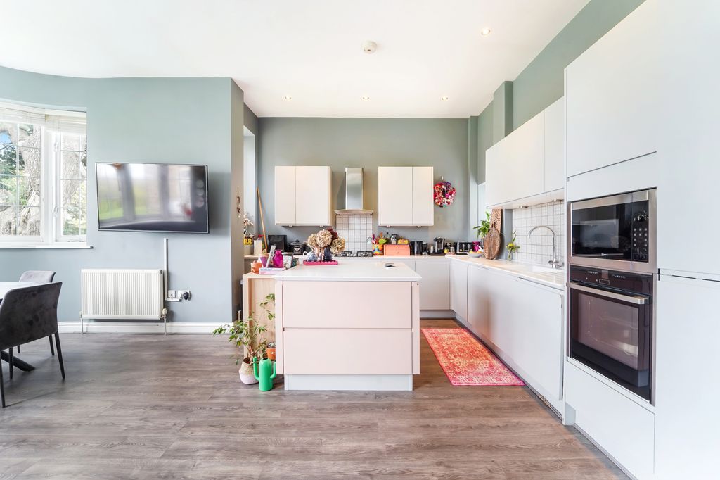Additional image 13 of 2 bed flat for salePoulter Park, Bishopsford Road, Morden SM4