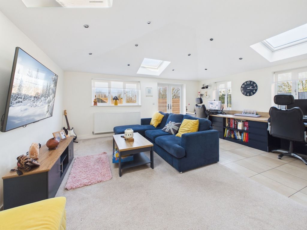 Additional image 8 of 4 bed detached house for saleTelford Close, Castleford, West Yorkshire WF10