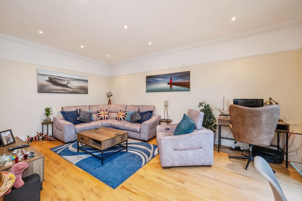 Additional image 4 of 2 bed flat for saleNightingale Walk, Burntwood WS7