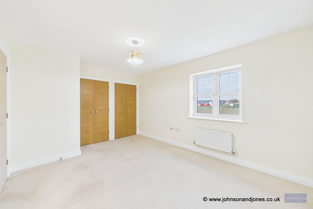 Additional image 13 of 4 bed detached house for saleKingfisher Close, Chertsey KT16
