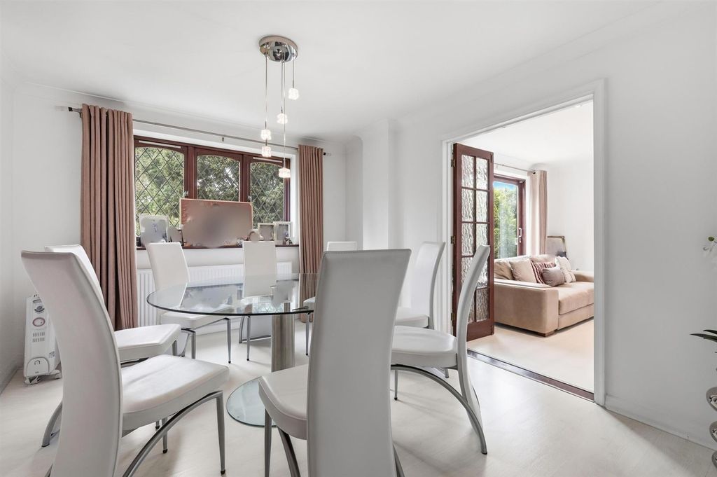Additional image 9 of 6 bed detached house for saleBromley Lane, Chislehurst BR7