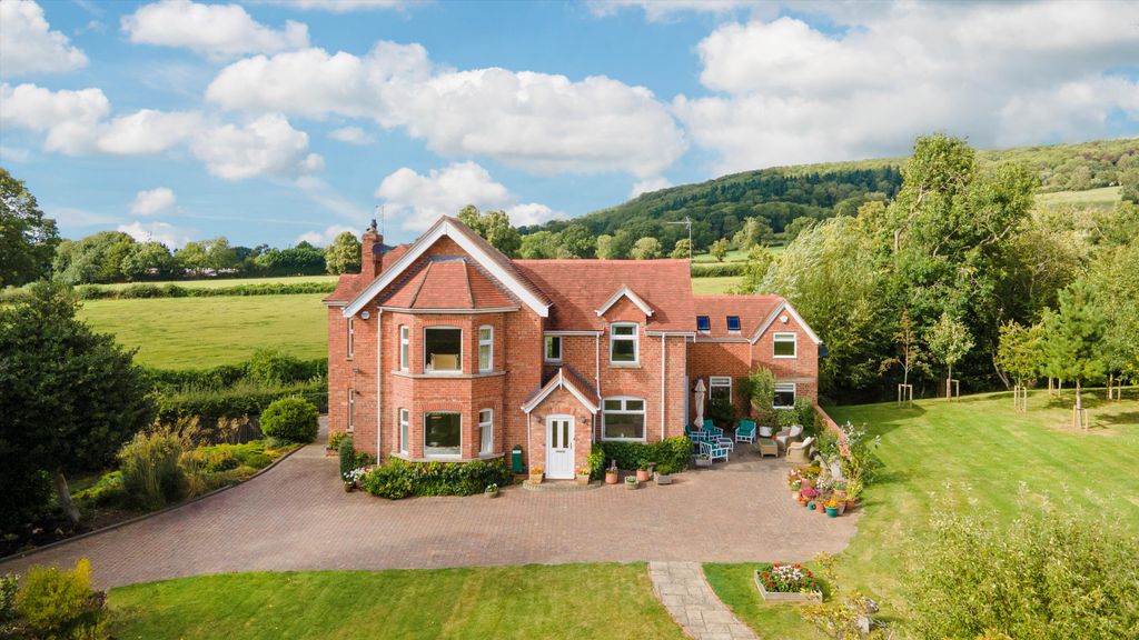 5 bed detached house for saleMill Lane, Prestbury, Cheltenham, Gloucestershire GL52