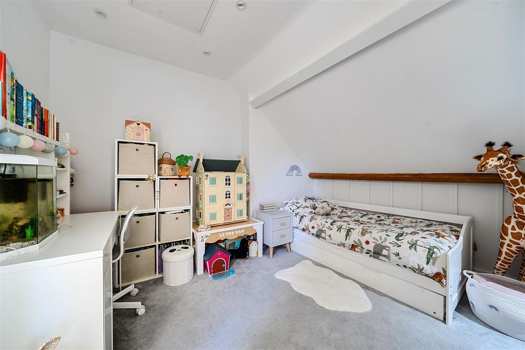 Additional image 10 of 3 bed flat for saleChisenbury Court, East Chisenbury, Pewsey SN9