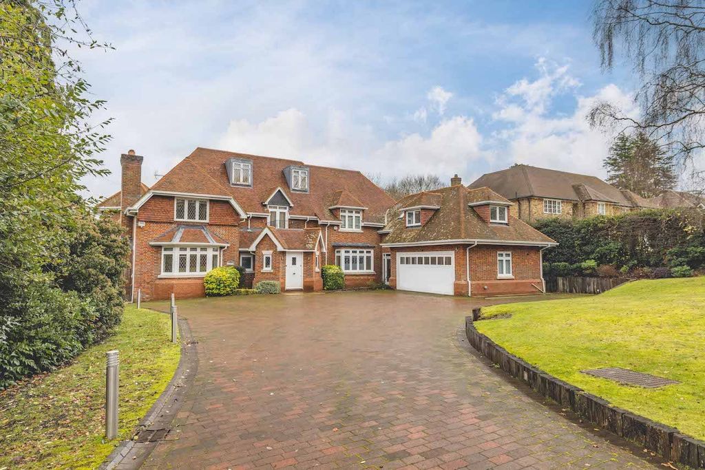 Additional image 30 of 6 bed detached house for saleBurtons Way, Chalfont St Giles HP8