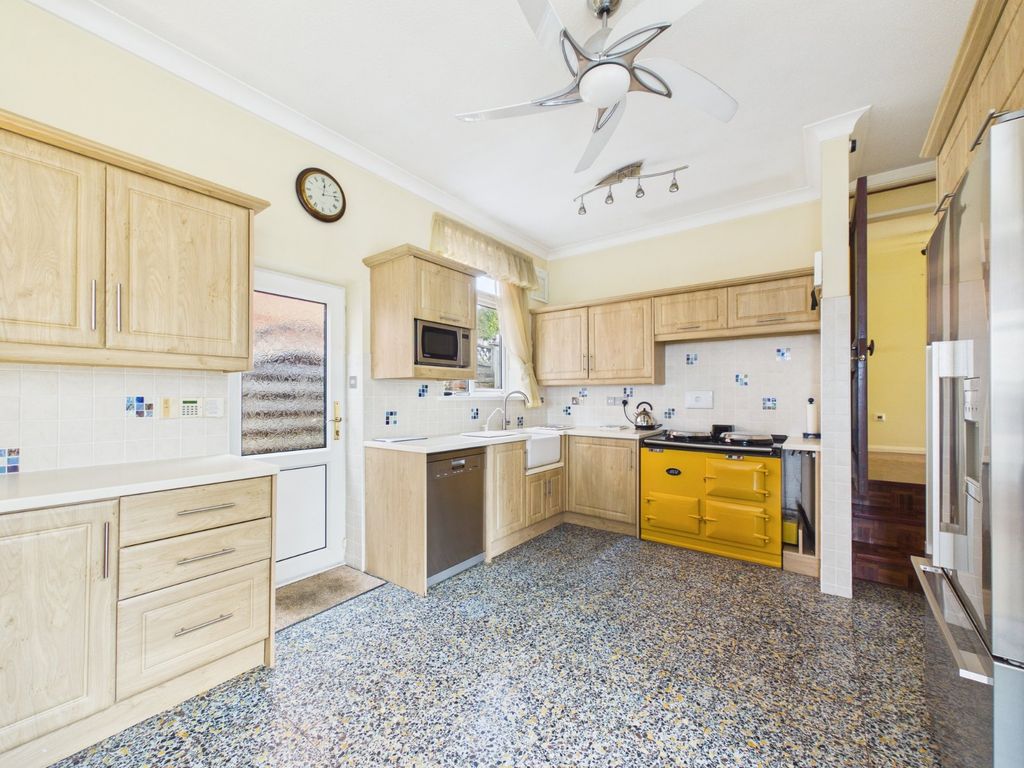 Additional image 2 of 4 bed detached house for saleFrances Street, Chesham HP5