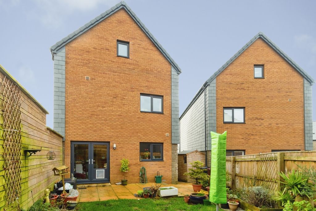 Additional image 18 of 4 bed town house for saleKibble Way, Callington, Cornwall PL17