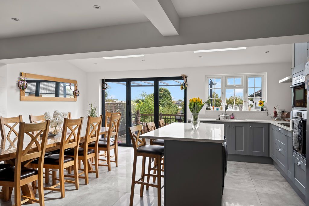 Additional image 5 of 4 bed semi-detached house for saleHarrow Road, Carshalton Beeches SM5