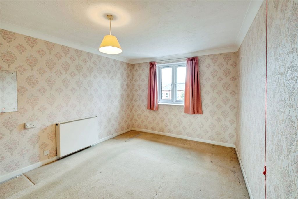 Additional image 4 of 2 bed flat for saleBlenheim Court, Christchurch BH23