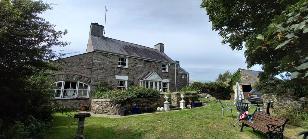 3 bed detached house for saleLlanrhyddlad, Holyhead, Anglesey LL65
