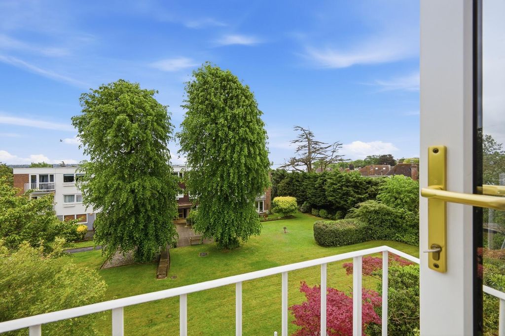 Additional image 5 of 1 bed flat for saleGreenhill, High Road, Buckhurst Hill IG9