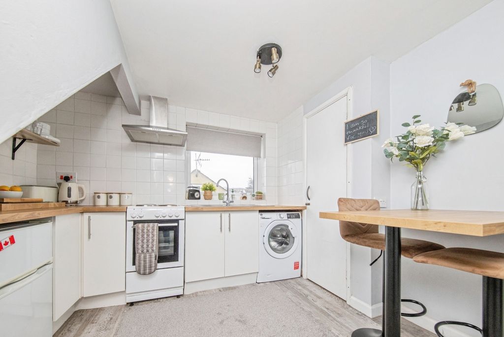 Additional image 7 of 2 bed flat for saleStation Road, Sudbury, Suffolk CO10