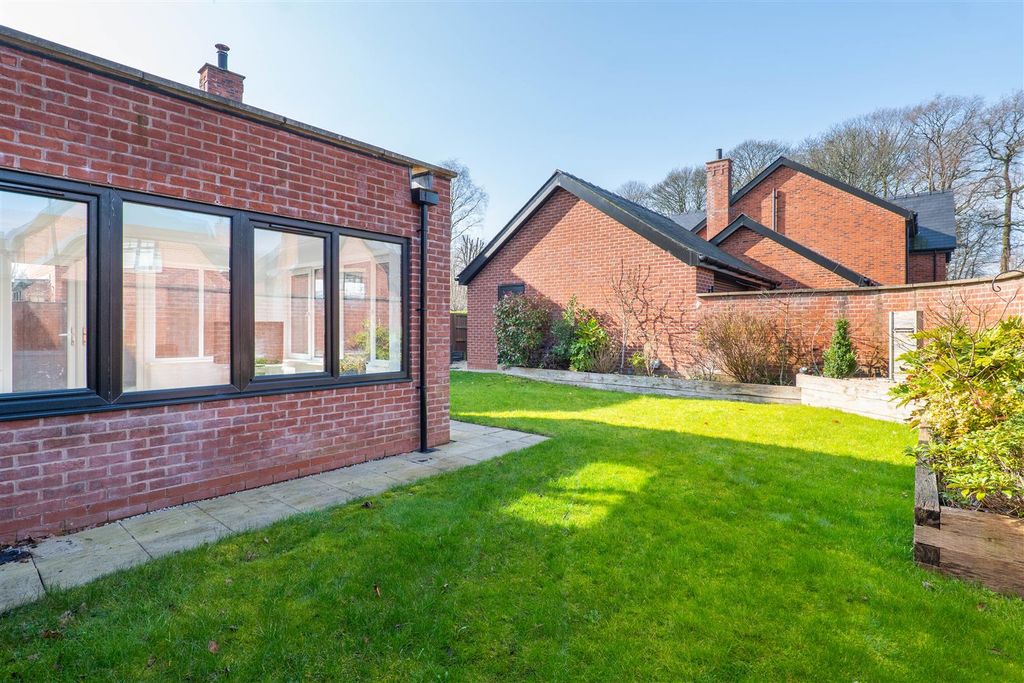 Additional image 47 of 7 bed detached house for saleChapel Fold, Whittle-Le-Woods, Chorley PR6