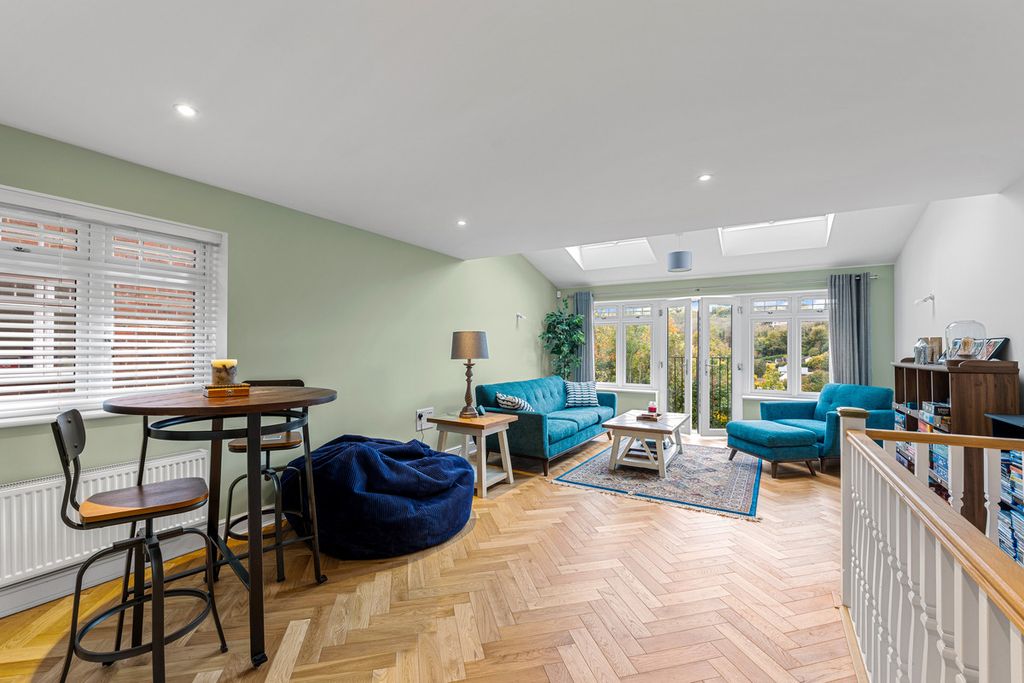 Additional image 4 of 3 bed semi-detached house for saleThe Crescent, Caterham CR3