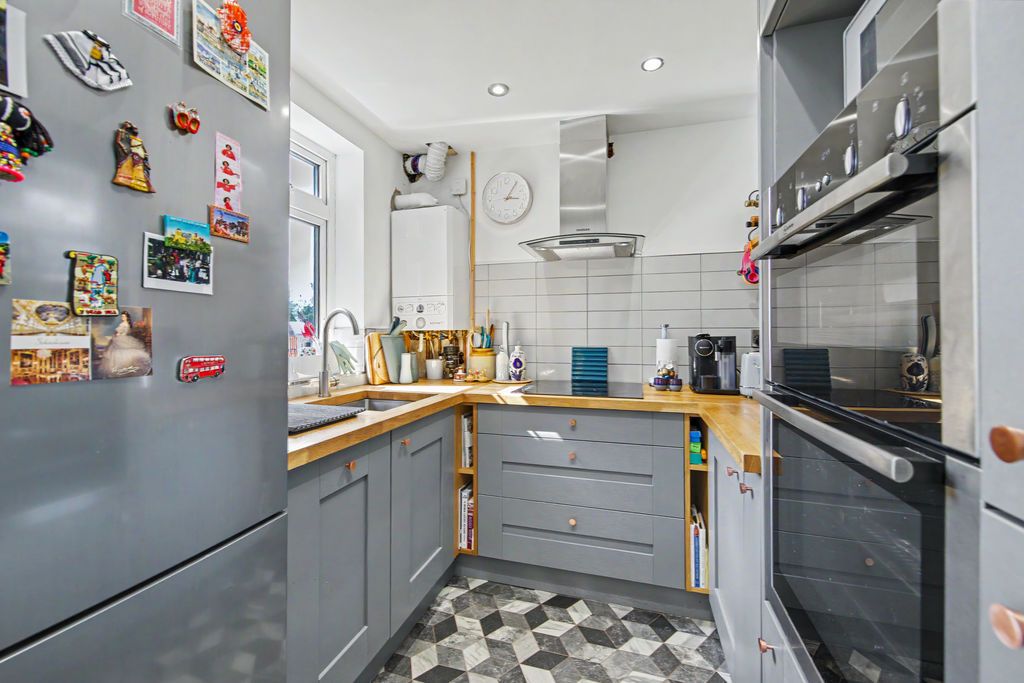 Additional image 12 of 2 bed flat for saleGlenthorne Close, Brampton, Chesterfield S40