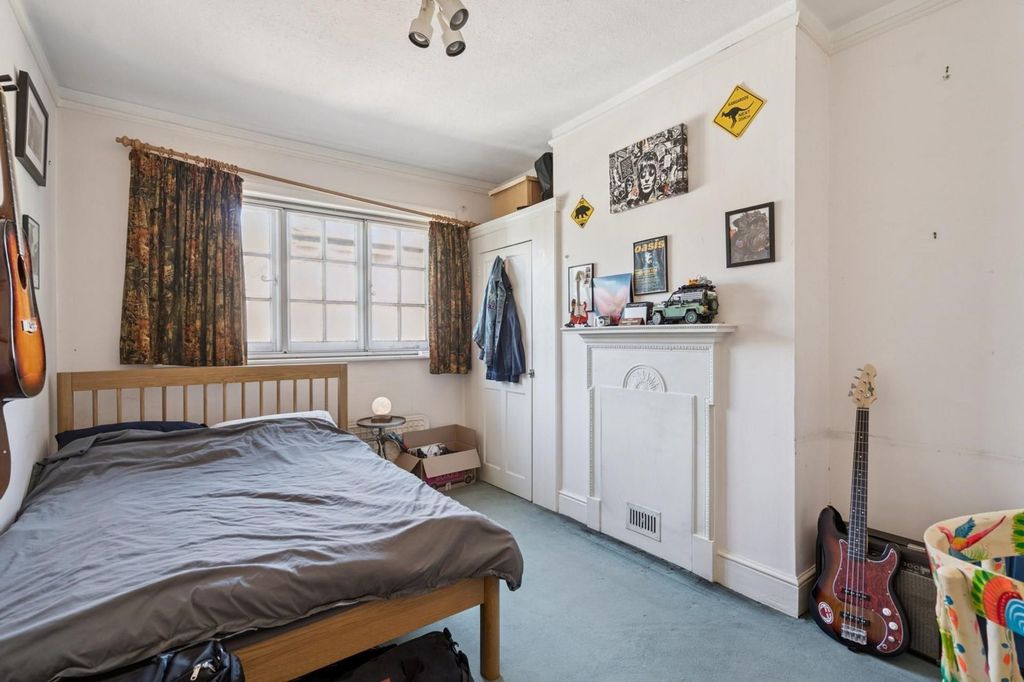 Additional image 15 of 5 bed detached house for saleFinch Lane, Bushey WD23