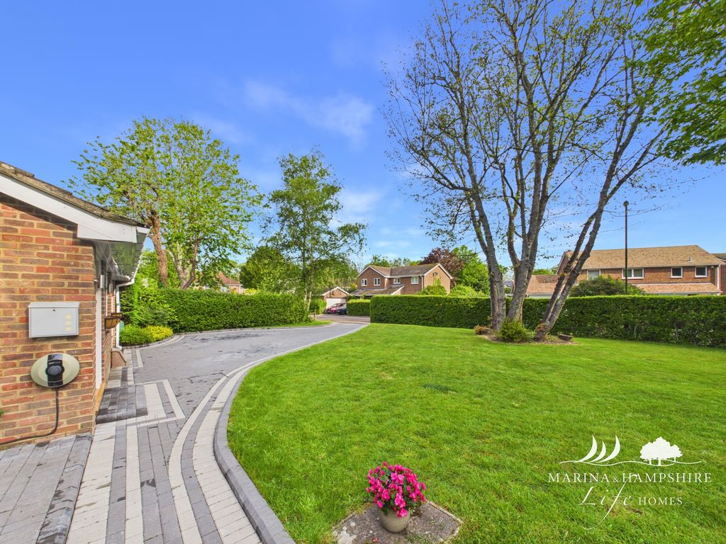 Additional image 37 of 4 bed detached house for saleDunstan Close, Chichester PO19