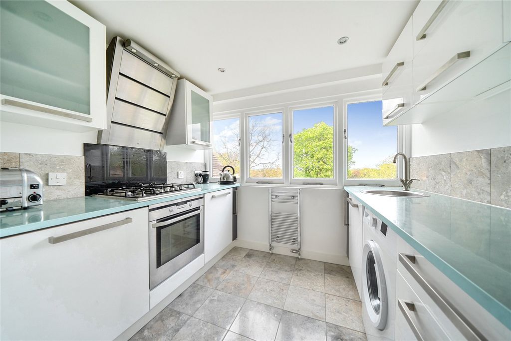 Additional image 3 of 2 bed flat for saleCamden Park Road, Chislehurst BR7