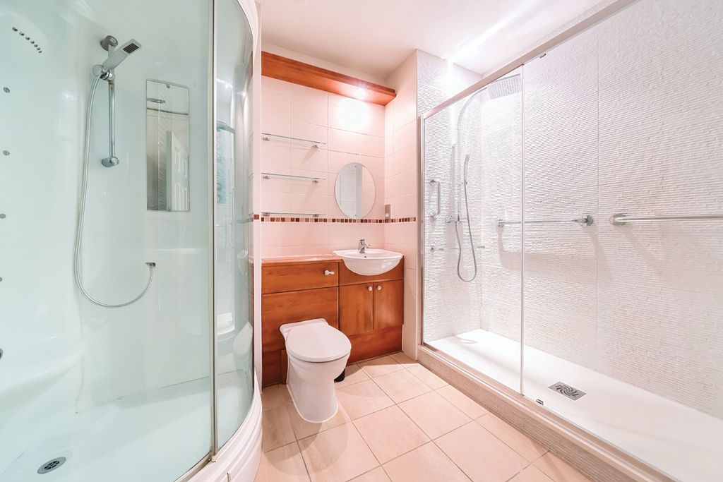 Additional image 10 of 2 bed flat for saleWorsley Grange, Kemnal Road, Chislehurst, Kent BR7