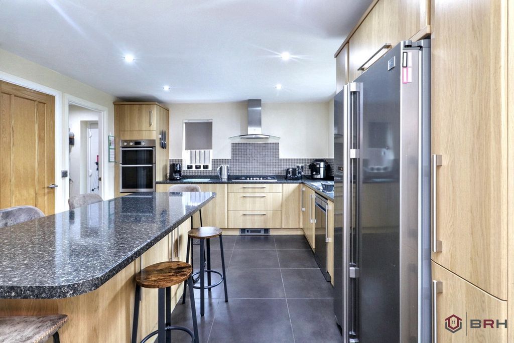 Additional image 11 of 5 bed detached house for salePasture Way, Castleford WF10