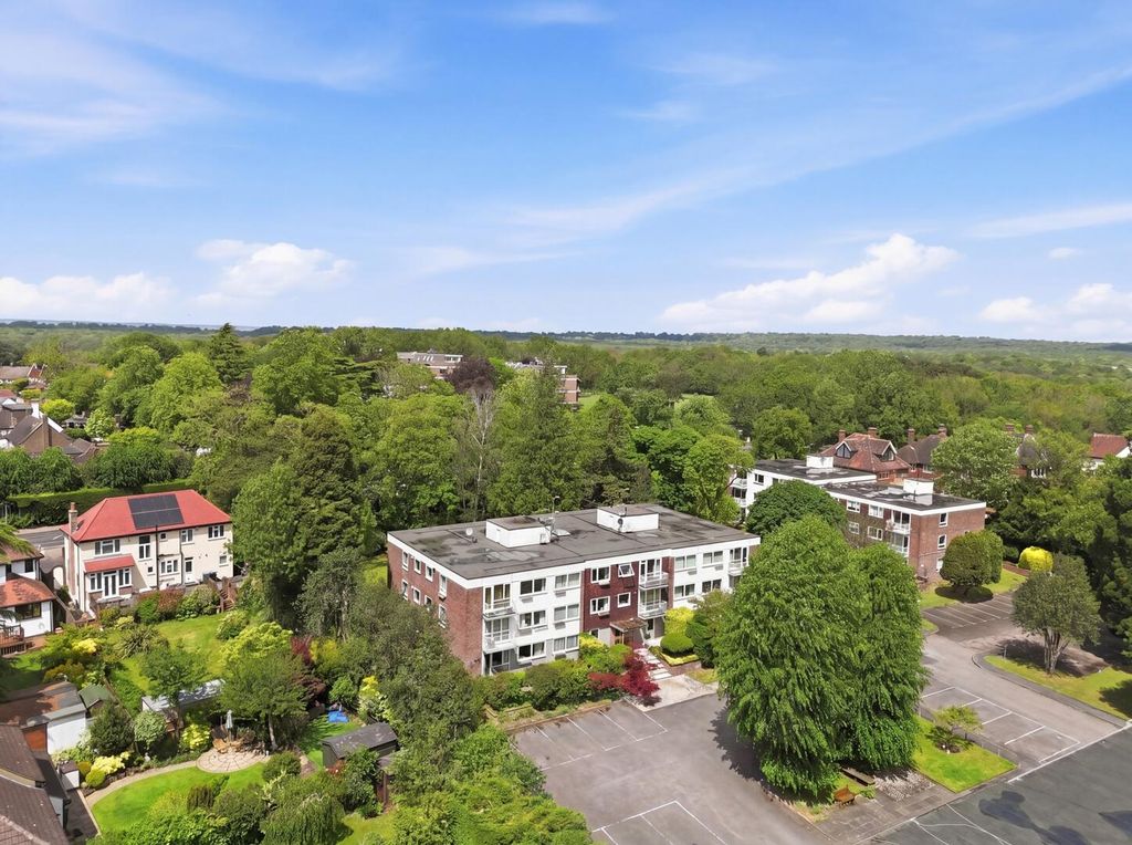 Additional image 21 of 1 bed flat for saleGreenhill, High Road, Buckhurst Hill IG9
