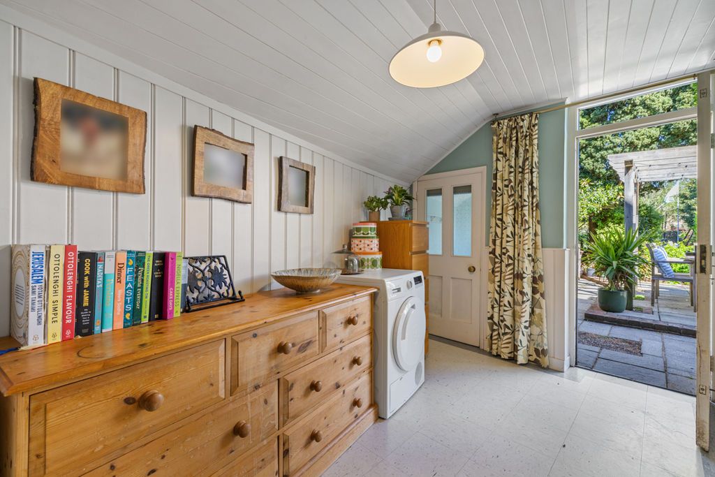 Additional image 7 of 4 bed semi-detached house for saleWhyke Road, Chichester PO19