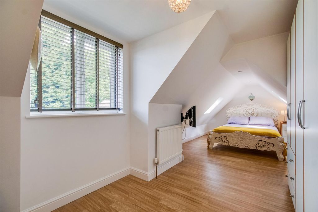 Additional image 16 of 4 bed detached house for saleWood Lane, Castleford WF10