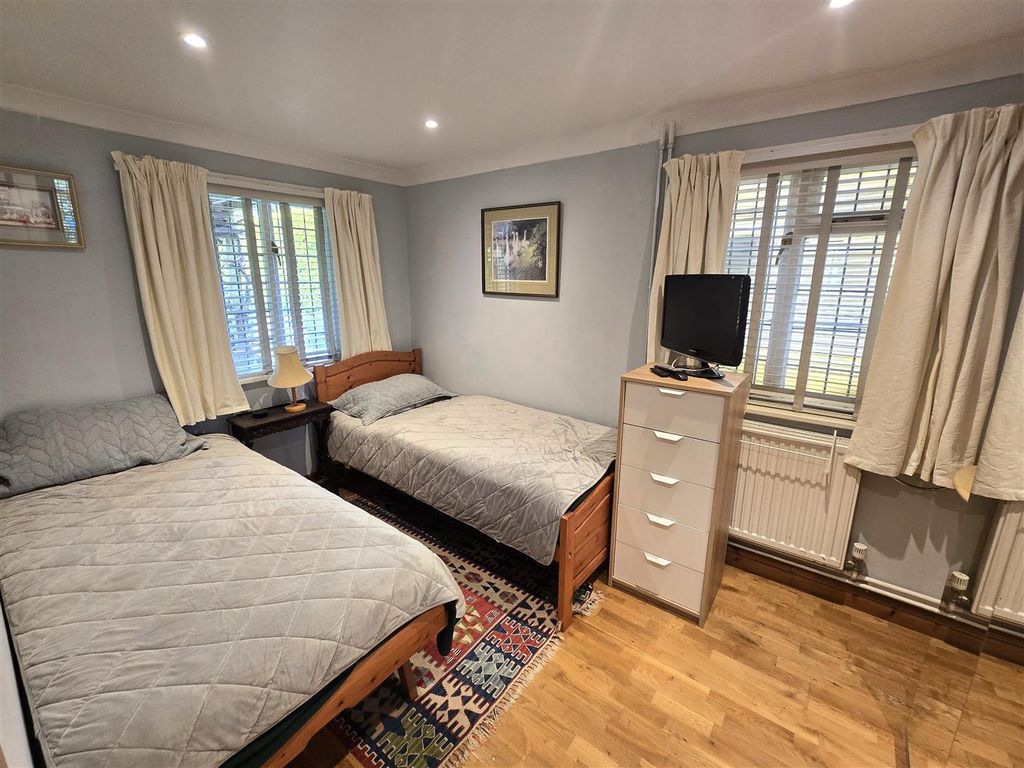 Additional image 14 of 5 bed detached house for saleHardenhuish Lane, Chippenham SN14