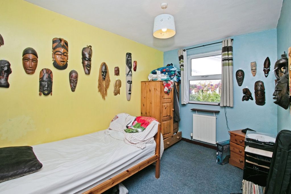 Additional image 10 of 1 bed flat for saleNorth Roskear Road, Camborne, Cornwall TR14