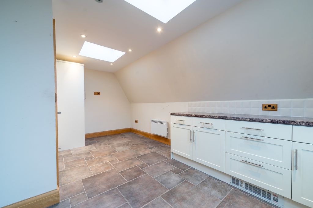 Additional image 8 of 2 bed flat for saleWindsor Street, Chertsey KT16
