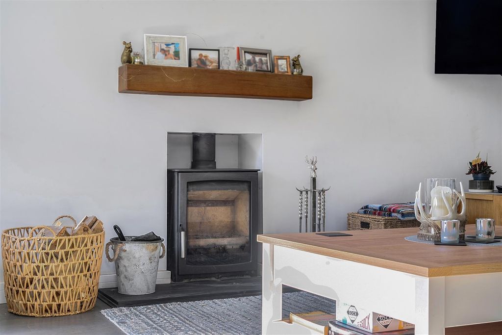 Additional image 30 of 5 bed detached house for saleClarewood Drive, Camberley, Surrey GU15
