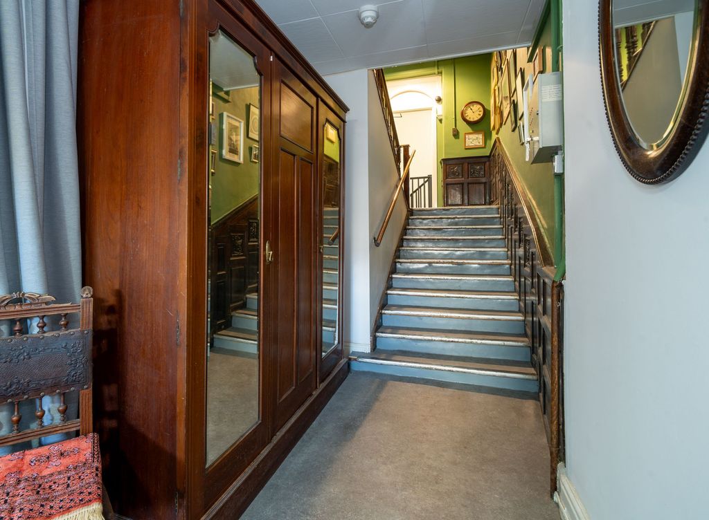 Additional image 20 of 7 bed property for saleEagle Star House, 9 Quay Street, Carmarthen SA31
