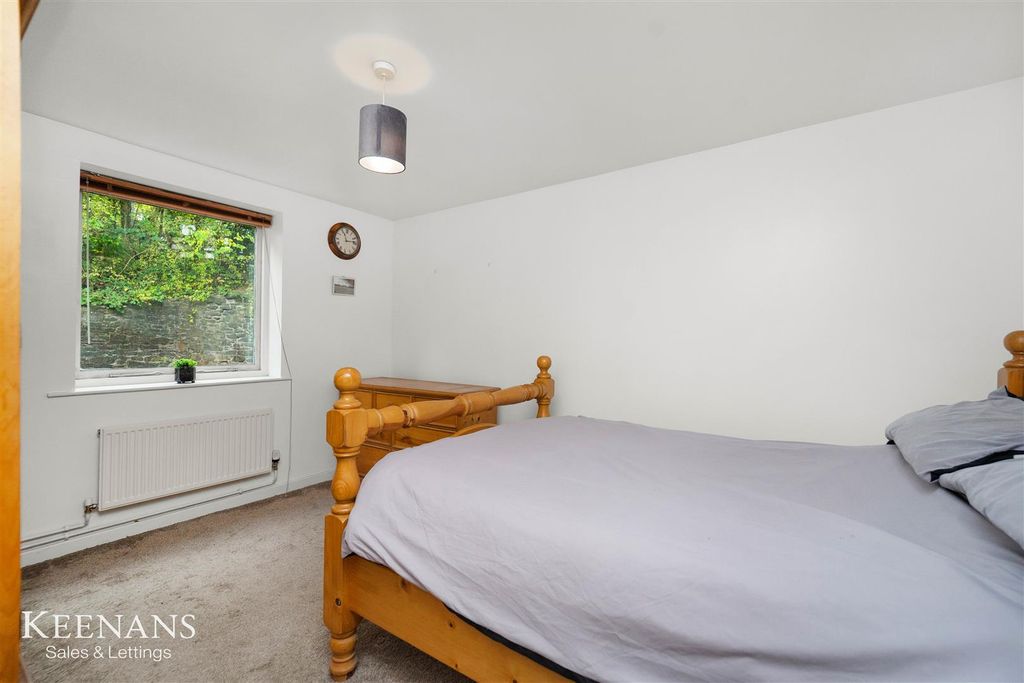 1 bed flat for saleManchester Road, Bury BL9 photo 4