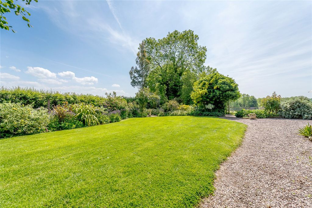 Additional image 20 of 7 bed equestrian for saleBackford, Chester CH2