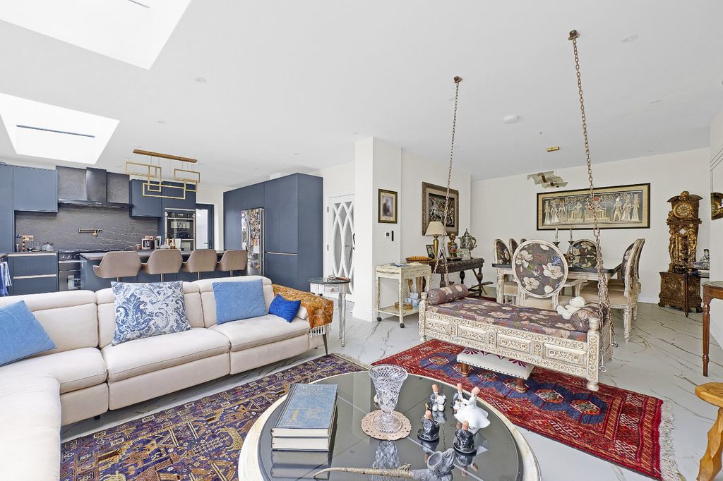 Additional image 5 of 7 bed detached house for saleVincent Avenue, Carshalton SM5