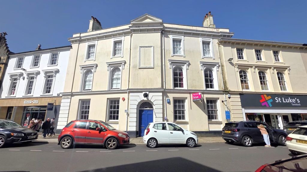 2 bed flat for saleNewmarket Court, Tavistock PL19